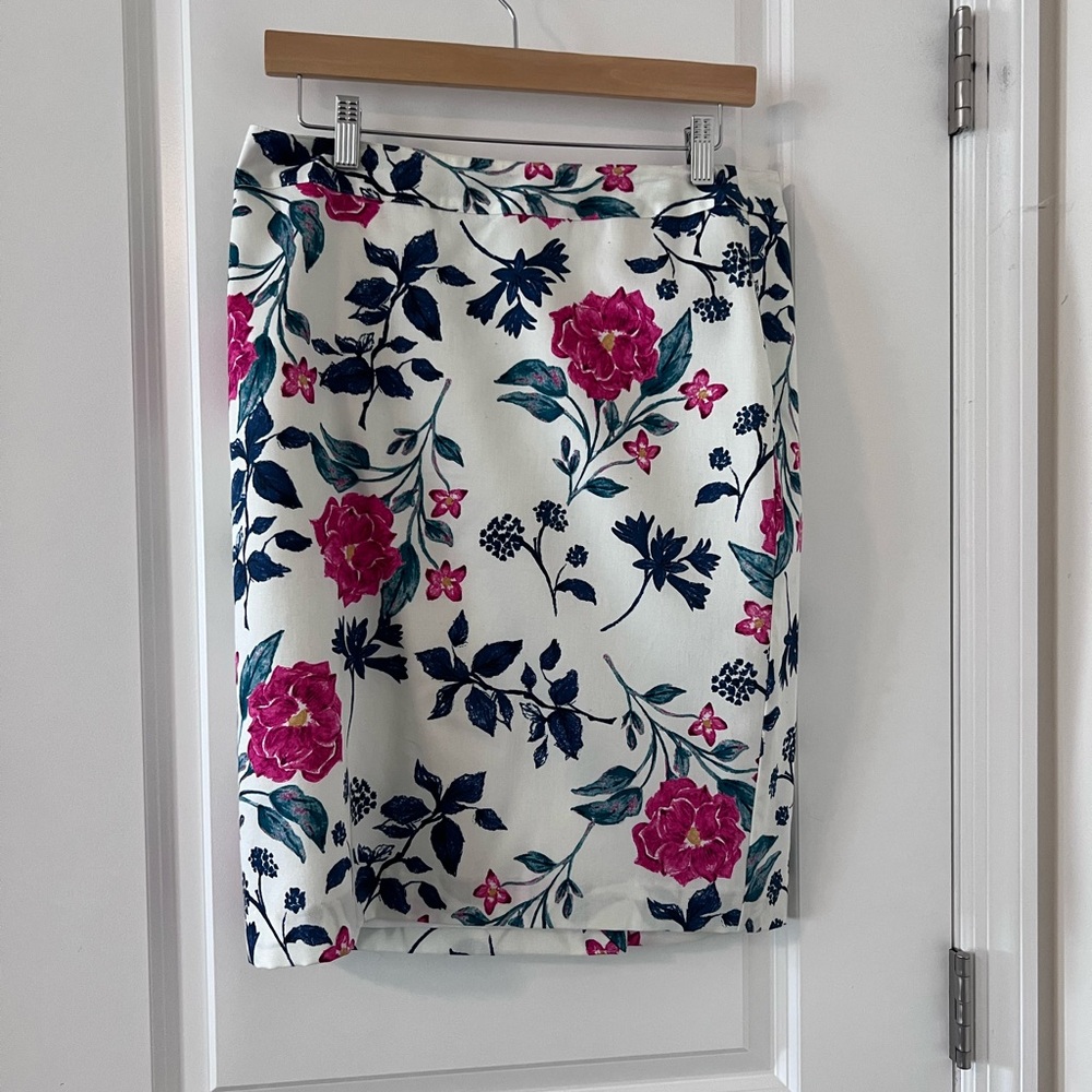 Van Heusen Floral Print Pencil Skirt